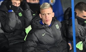 世体:莱万和奥尔莫昨日已恢复正常训练,为弗里克提供了更多选择