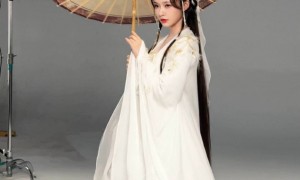 林允回应白衣仙女夸赞,苹果肌升天萌化网友