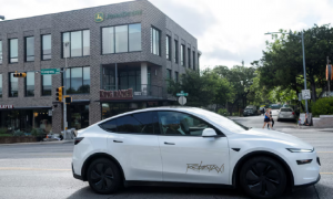 特斯拉营收销量创新高,马斯克却只想说机器人军团|硅谷观察