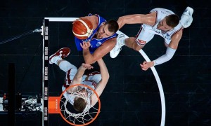 欧洲杯综述:东契奇39+8+9难换一胜 约基奇39分创纪录