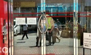 香港突发黄金大劫案!10多名男子抢走65公斤黄金,价值超半个亿,西九龙重案组已跟进